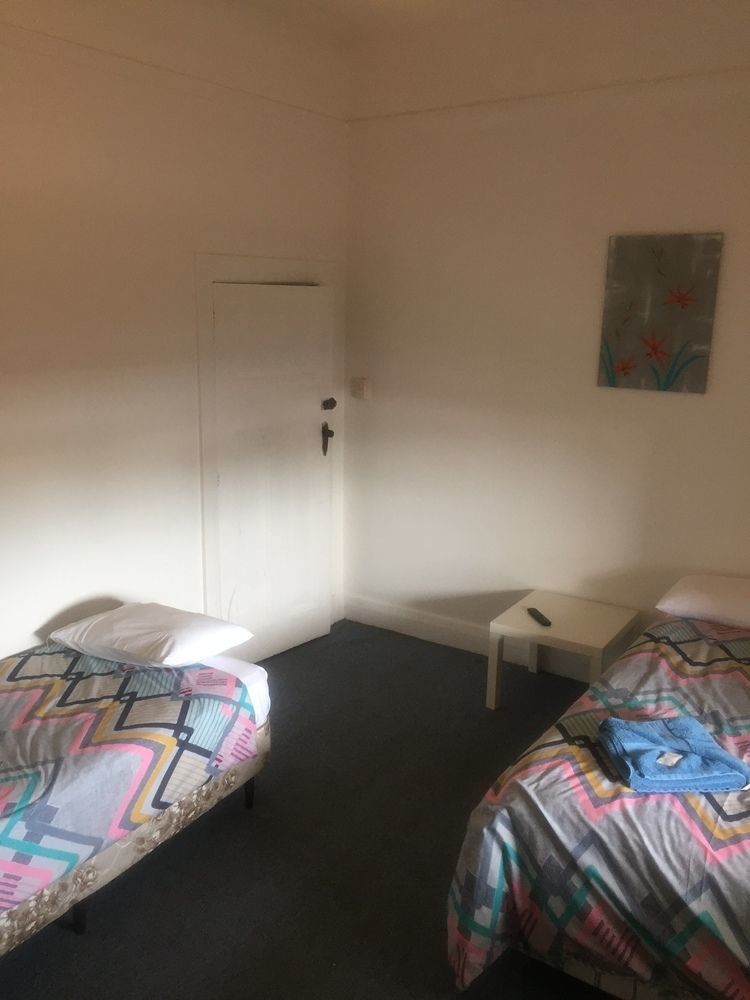 Crown Inn Hotel Kingston Se Zewnętrze zdjęcie